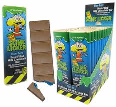Toxic Waste Slime Licker Blue Razz Sour Filled Milk Chocolate Bar 50g (USA)
