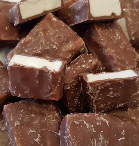 Chewy Peppermint Bites (Old White Knight) 200g